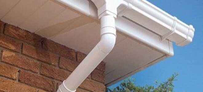 Пластиковые водостоки для крыши: как выбрать и цена