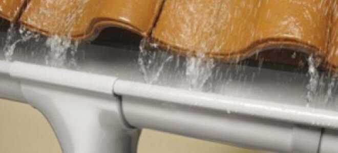 Водостоки для крыши – виды и правила их монтажа