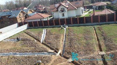 Установка дренажной системы в форме ленточки 