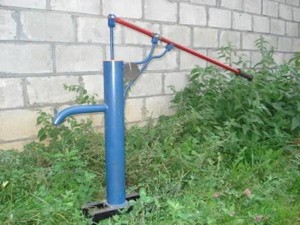 Насос с рычагом